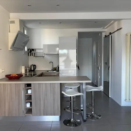 Sea View Walking Distance Old Town